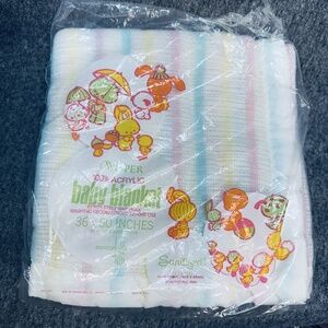 Vintage Wisper Baby Blanket Beacon 36x50 Acrylic New USA Duck‎ Bunny Striped